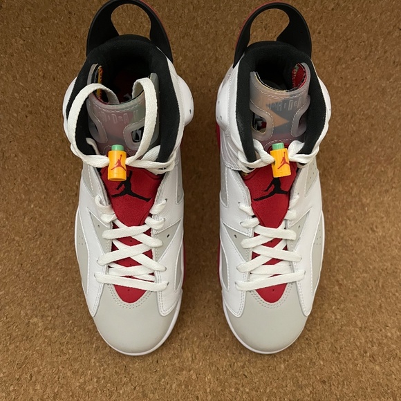 Retro Jordan 6 "Hare Jordan" - Picture 3 of 5